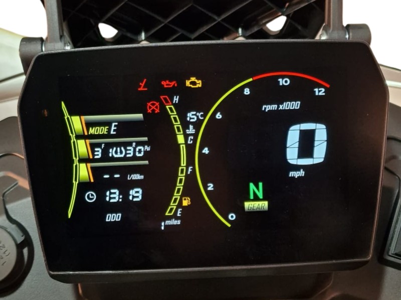 Large LCD Full Colour Dash