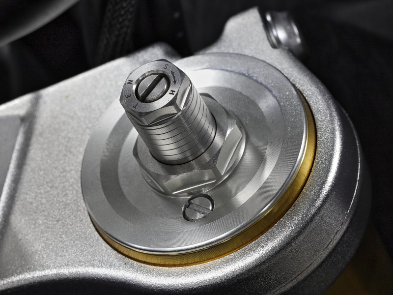 KYB Fully Adjustable Suspension