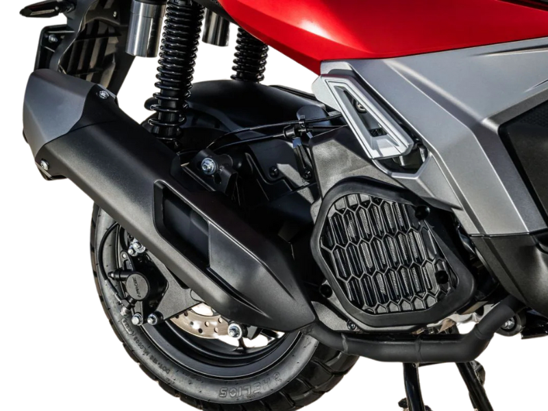 Liquid cooled engine